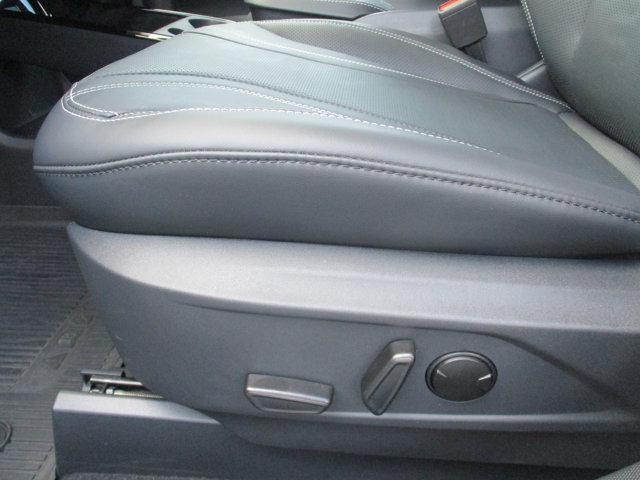 Photo of 2023 White Ford Mustang Mach-E