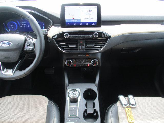 Photo of 2022 Blue Ford Escape
