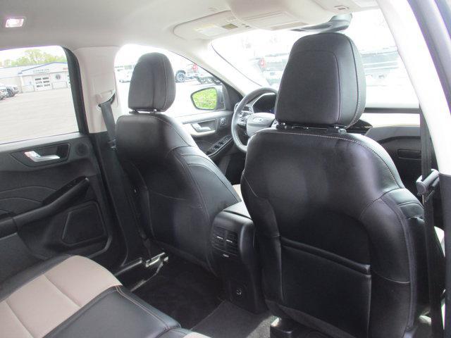 Photo of 2022 Blue Ford Escape