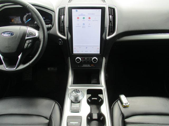 Photo of 2022 Forged Green Metallic Ford Edge
