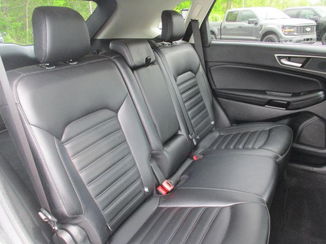 Photo of 2022 Forged Green Metallic Ford Edge