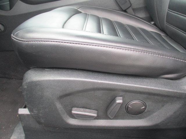 Photo of 2022 Forged Green Metallic Ford Edge