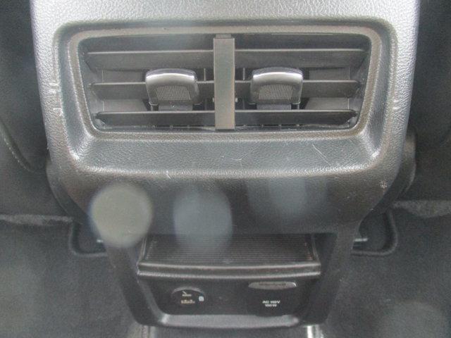 Photo of 2022 Forged Green Metallic Ford Edge