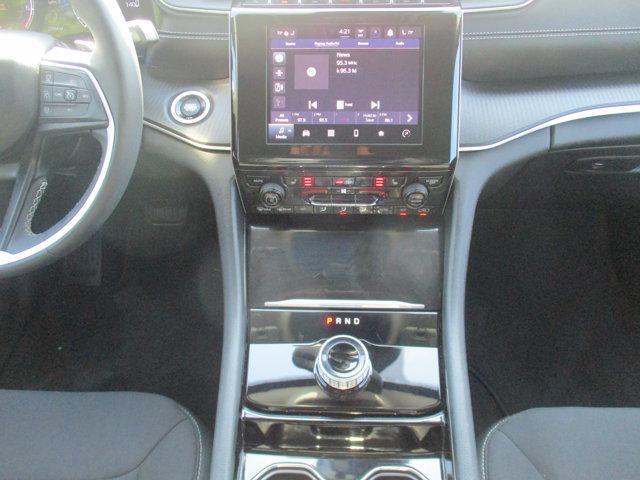 Photo of 2023 Baltic Gray Metallic Clearcoat Jeep Grand Cherokee
