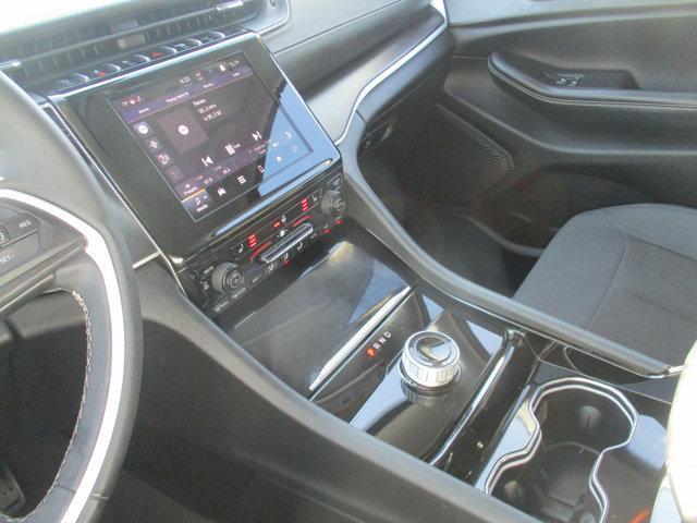 Photo of 2023 Baltic Gray Metallic Clearcoat Jeep Grand Cherokee