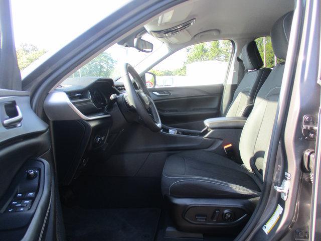 Photo of 2023 Baltic Gray Metallic Clearcoat Jeep Grand Cherokee