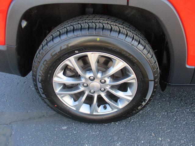 Photo of 2021 Spitfire Orange Clearcoat Jeep Cherokee
