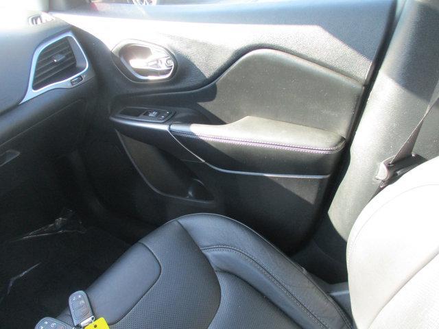 Photo of 2021 Spitfire Orange Clearcoat Jeep Cherokee