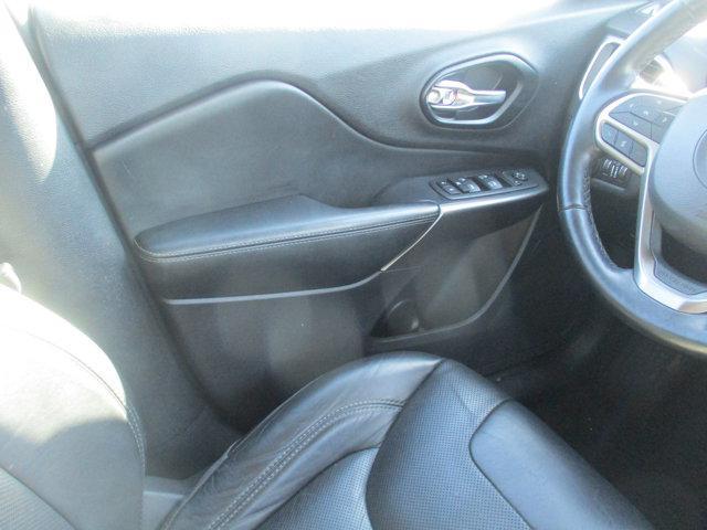 Photo of 2021 Spitfire Orange Clearcoat Jeep Cherokee