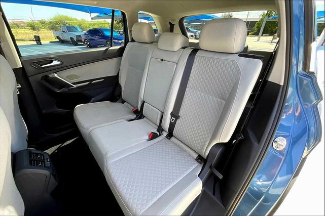 Photo of 2020 Silk Blue Metallic Volkswagen Tiguan
