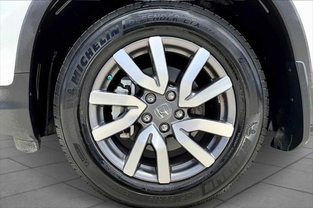 Photo of 2021 Platinum White Pearl Honda Pilot