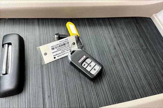Photo of 2021 Platinum White Pearl Honda Pilot