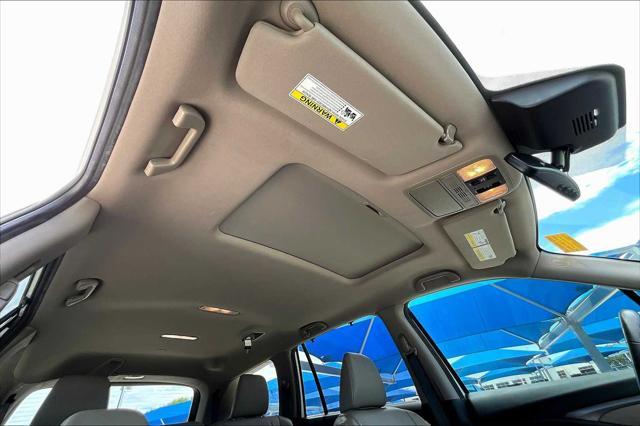 Photo of 2021 Platinum White Pearl Honda Pilot
