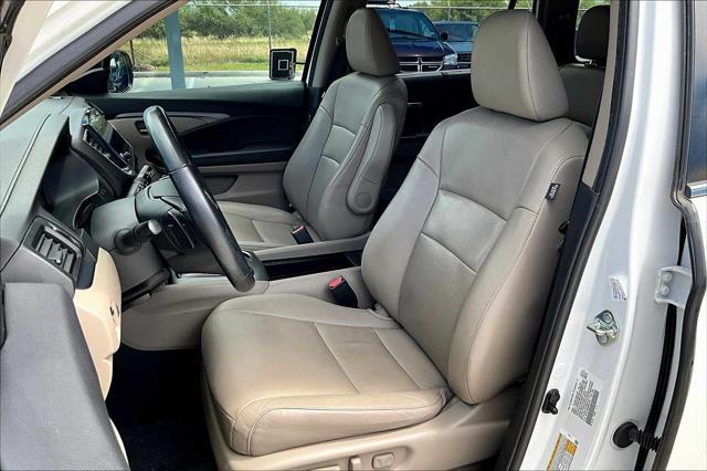Photo of 2021 Platinum White Pearl Honda Pilot