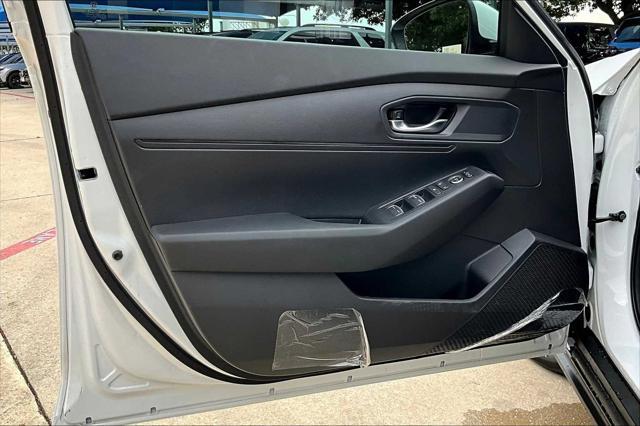 Photo of 2025 Platinum White Pearl Honda Accord