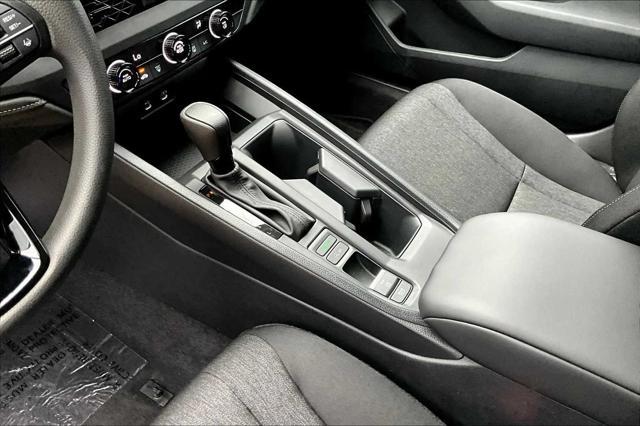 Photo of 2025 Platinum White Pearl Honda Accord