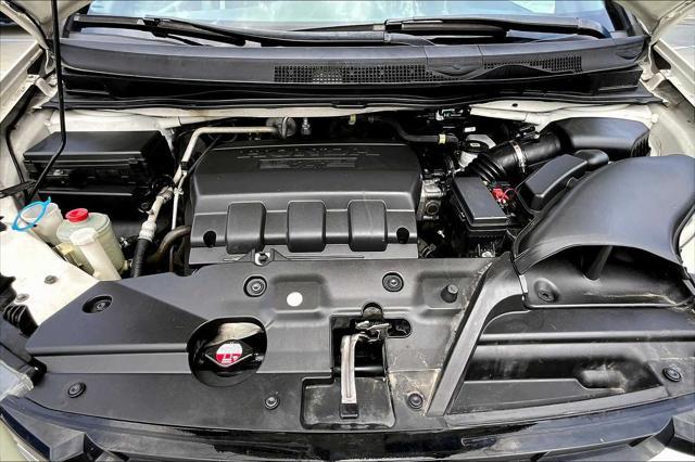 Photo of 2015 White Diamond Pearl Honda Odyssey