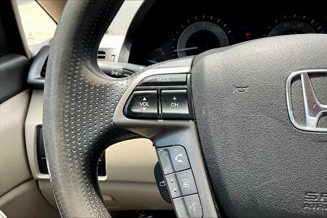 Photo of 2015 White Diamond Pearl Honda Odyssey