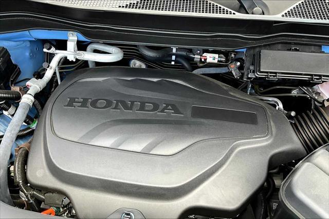 Photo of 2025 Diffused Sky Pearl Honda Ridgeline