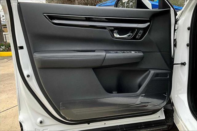 Photo of 2025 Platinum White Pearl Honda CR-V