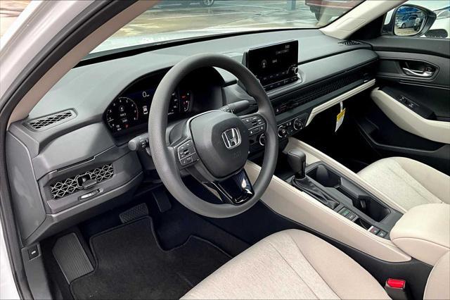 Photo of 2025 Platinum White Pearl Honda Accord
