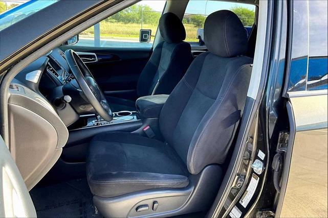 Photo of 2015 Midnight Jade Nissan Pathfinder