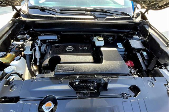 Photo of 2015 Midnight Jade Nissan Pathfinder