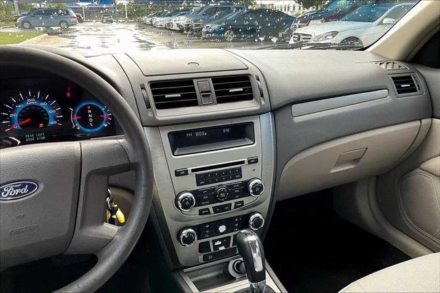Photo of 2012 Ingot Silver Metallic Ford Fusion