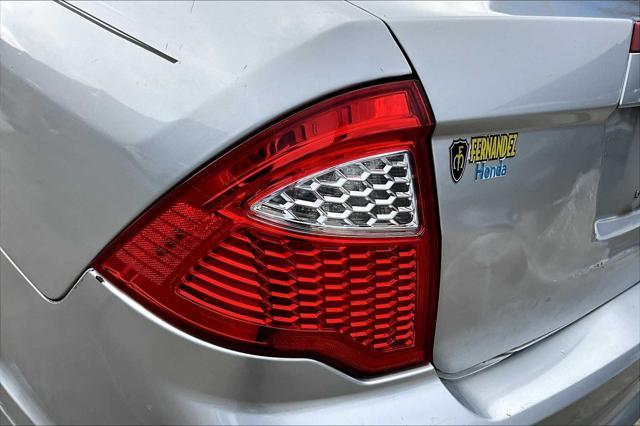 Photo of 2012 Ingot Silver Metallic Ford Fusion