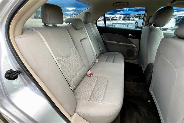 Photo of 2012 Ingot Silver Metallic Ford Fusion