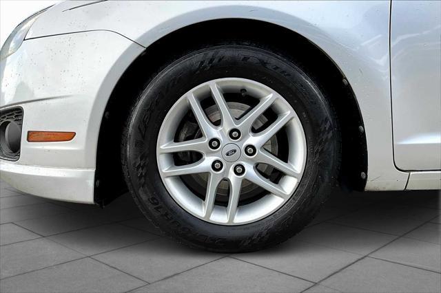 Photo of 2012 Ingot Silver Metallic Ford Fusion