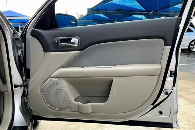 Photo of 2012 Ingot Silver Metallic Ford Fusion