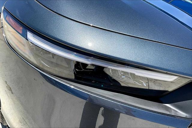 Photo of 2025 Meteorite Gray Metallic Honda Accord