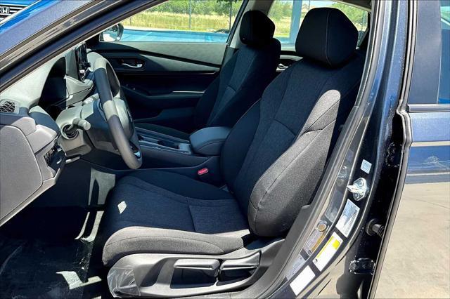Photo of 2025 Meteorite Gray Metallic Honda Accord