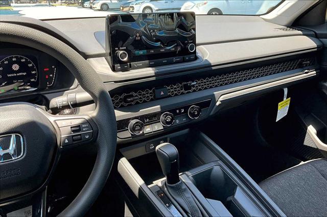 Photo of 2025 Meteorite Gray Metallic Honda Accord