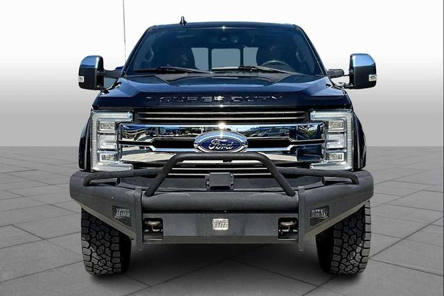 Photo of 2019 Agate Black Metallic Ford F-250