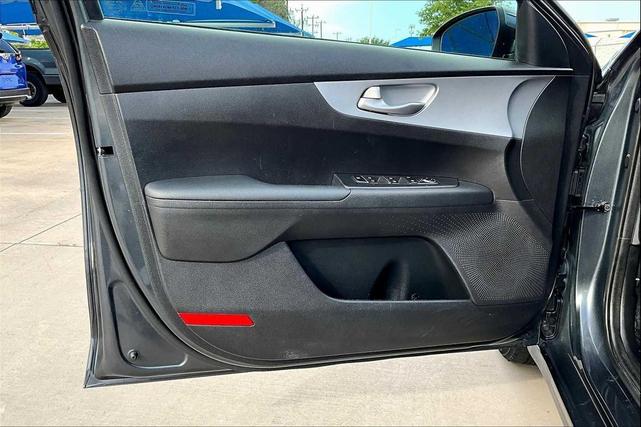 Photo of 2024 Gravity Gray Kia Forte