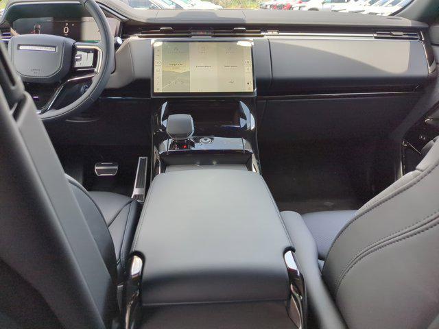 Photo of 2025 Fuji White Land Rover Range Rover Sport