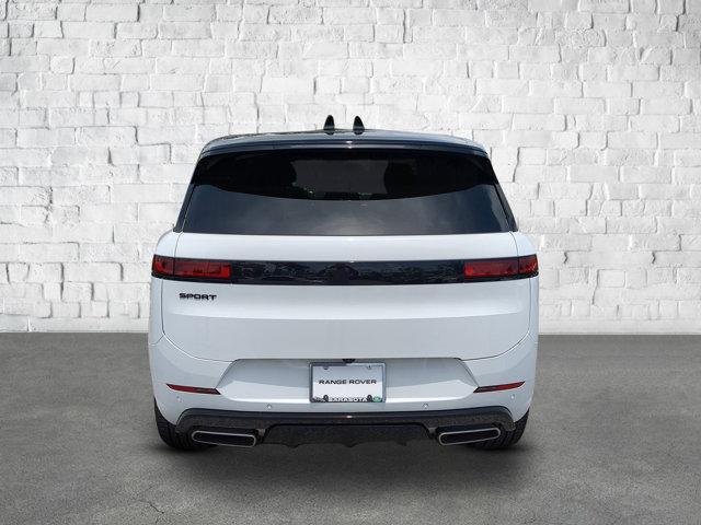 Photo of 2025 Fuji White Land Rover Range Rover Sport