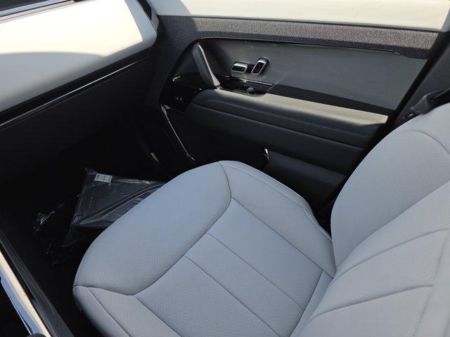 Photo of 2025 Fuji White Land Rover Range Rover Sport