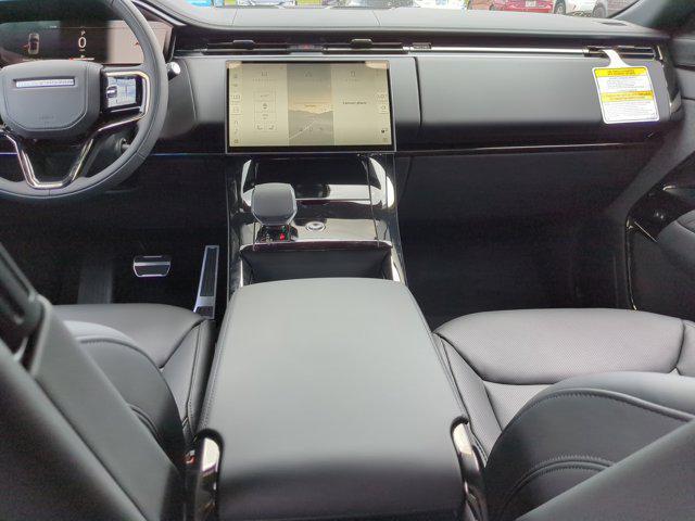 Photo of 2025 Gray Land Rover Range Rover Sport