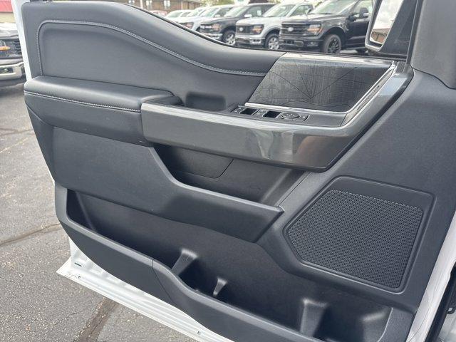 Photo of 2022 Oxford White Ford F-150