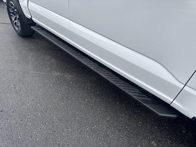 Photo of 2022 Oxford White Ford F-150