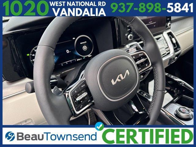 Photo of 2024 Snow White Pearl Kia Sorento Hybrid