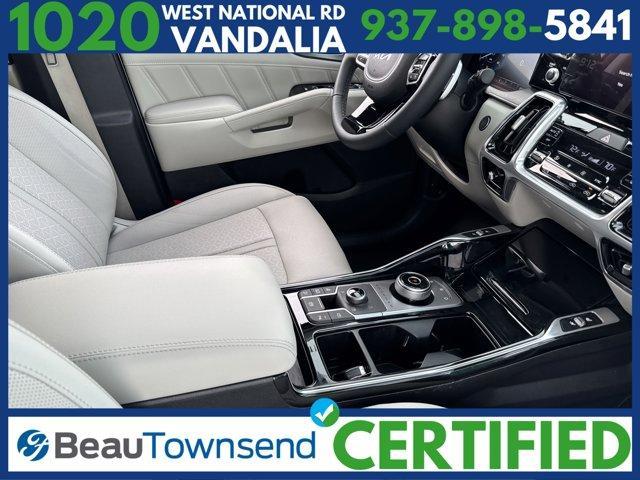 Photo of 2024 Snow White Pearl Kia Sorento Hybrid