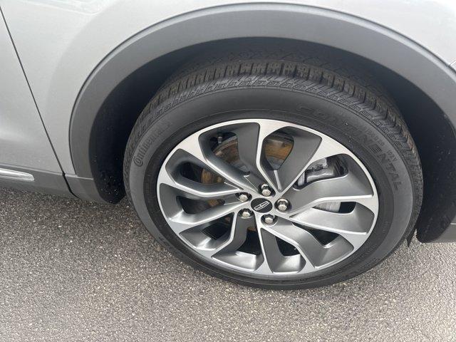 Photo of 2022 Silver Radiance Metallic Lincoln Nautilus