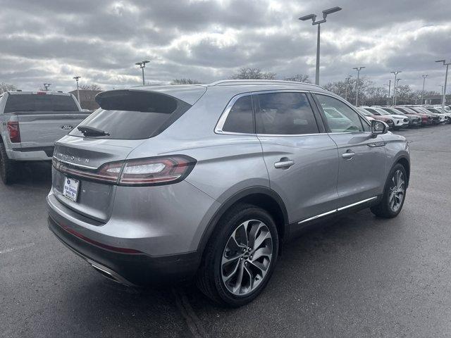 Photo of 2022 Silver Radiance Metallic Lincoln Nautilus