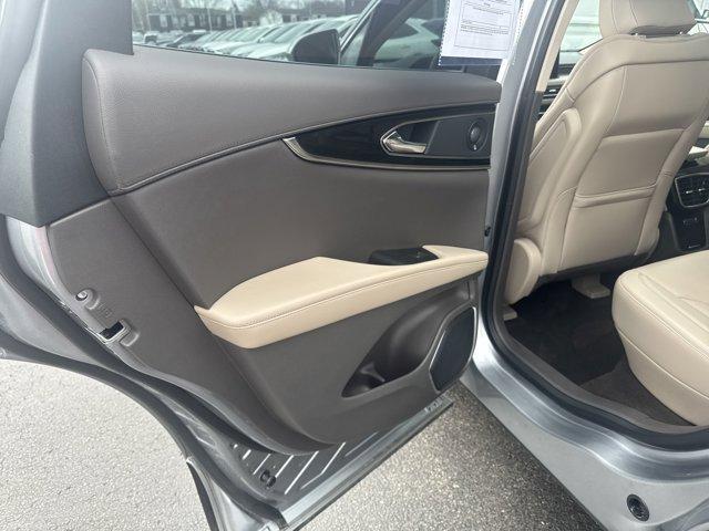 Photo of 2022 Silver Radiance Metallic Lincoln Nautilus