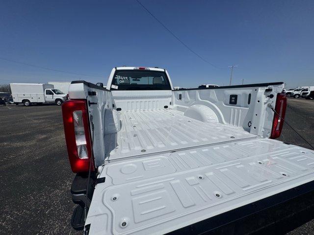 Photo of 2025 Oxford White Ford F-350
