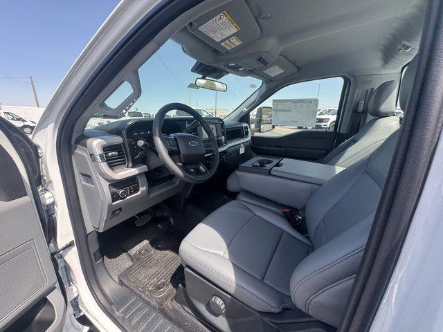 Photo of 2025 Oxford White Ford F-350